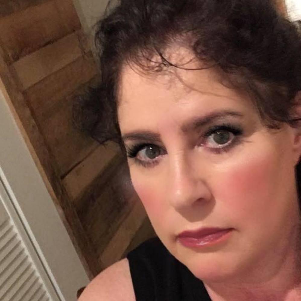 Meet your Posher, Pamela